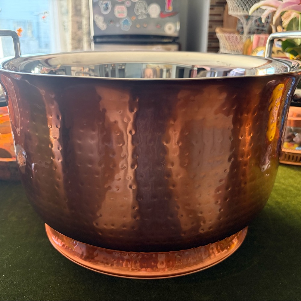 Hammered copper clad and stainless steel bucket for beverages & ice